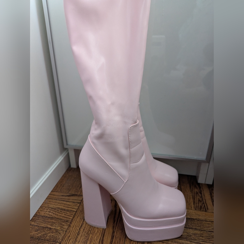 Pink platform Azalea Wang Boots